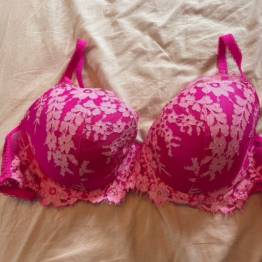 Victorias Secret pink lace Bra 38C